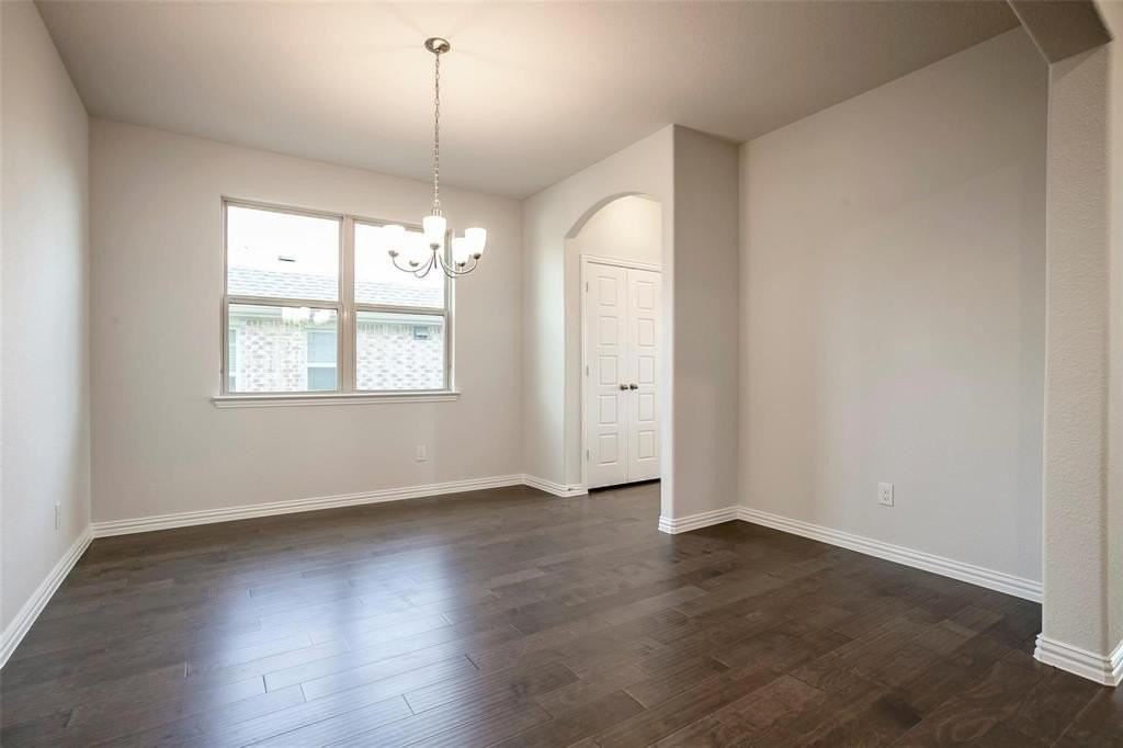 4713 London Ave - Photo 7 of 28