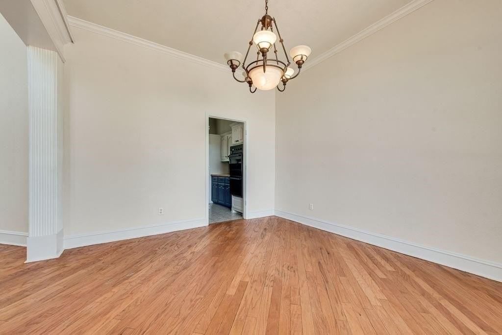 608 Hawthorn Cir - Photo 7 of 30