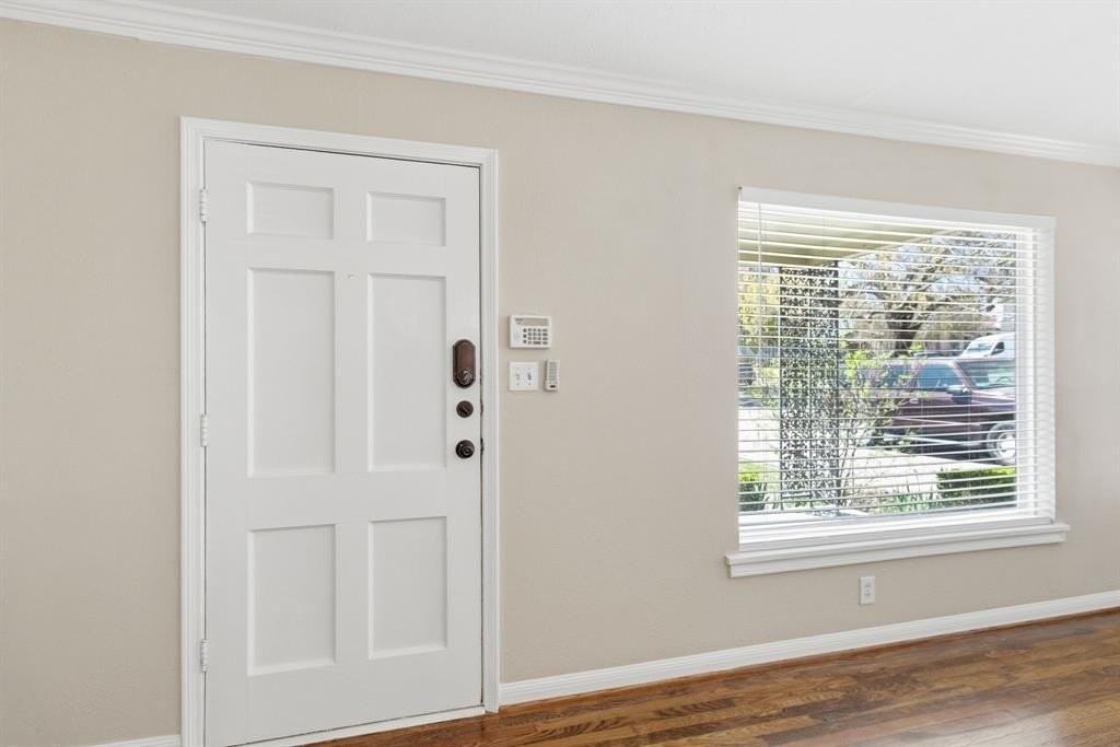 4108 Locke Ave - Photo 6 of 25