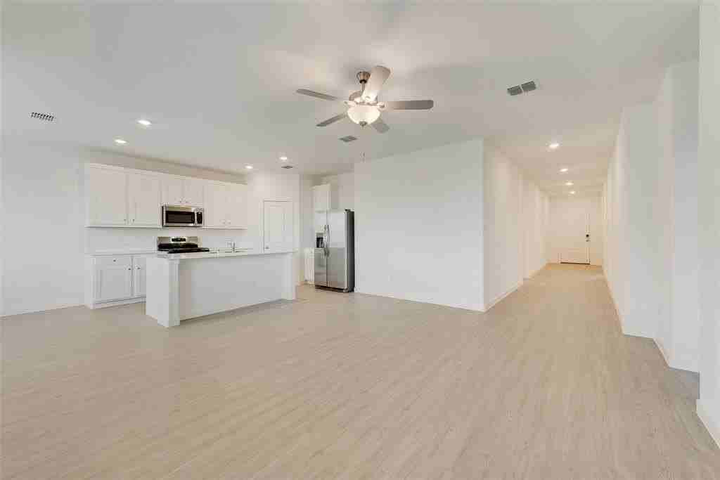 1828 White Ash Way - Photo 5 of 20