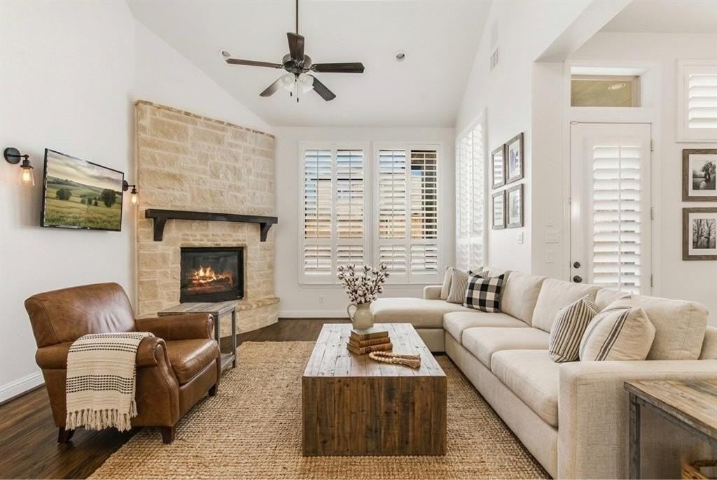 4110 Maclin Dr - Photo 2 of 40