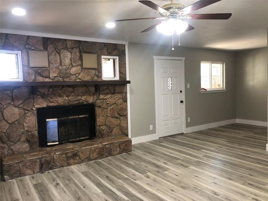 601 Bur Oak Dr - Photo 2 of 14