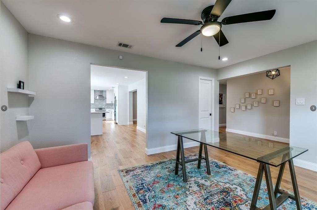 8349 Londonderry Ln - Photo 5 of 25