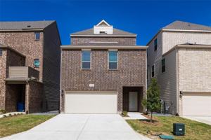 featured image of 1530 Lake District Dr