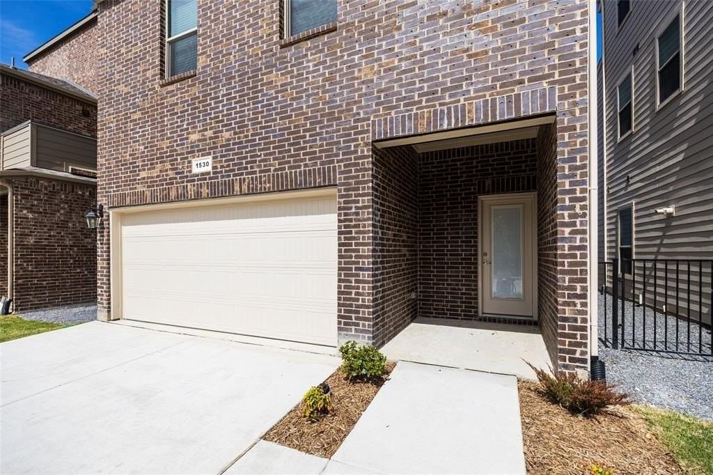 1530 Lake District Dr - Photo 2 of 32