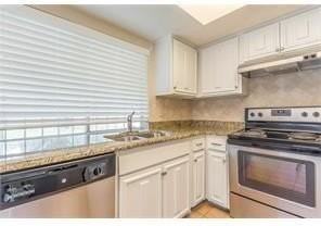 2114 Richwood Dr - Photo 4 of 10