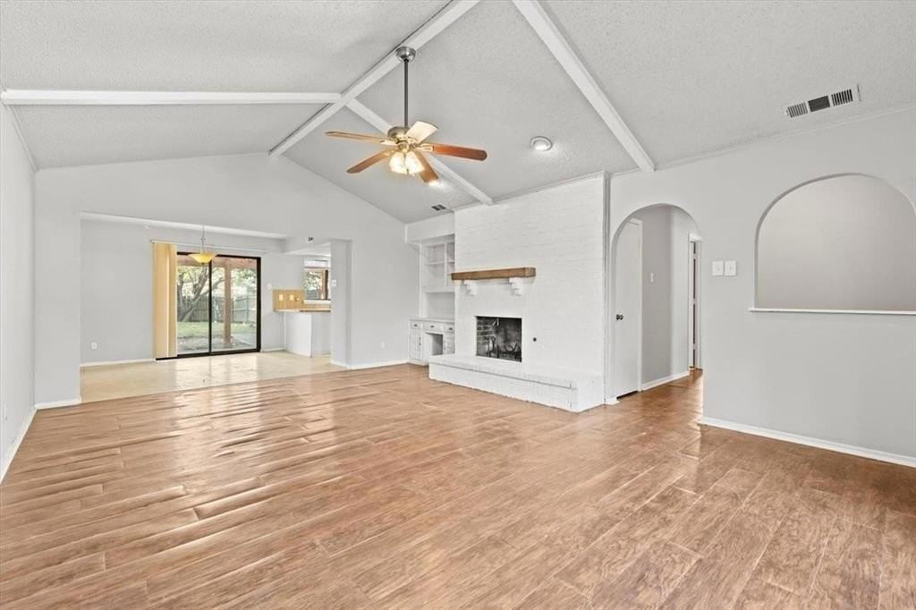 1414 Kingsbridge Dr - Photo 3 of 7