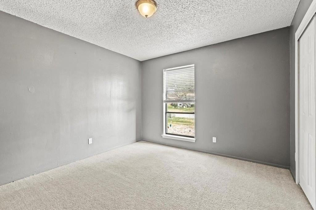 1414 Kingsbridge Dr - Photo 5 of 7