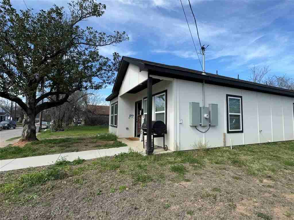 4934 Echo Ave - Photo 2 of 22