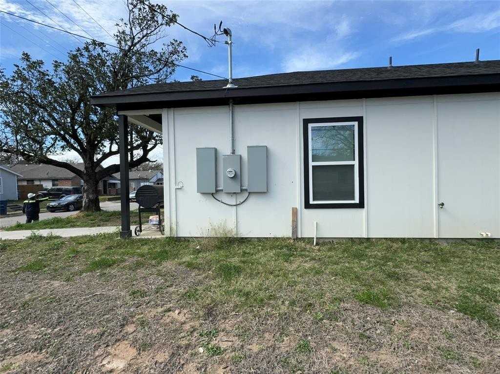 4934 Echo Ave - Photo 4 of 22