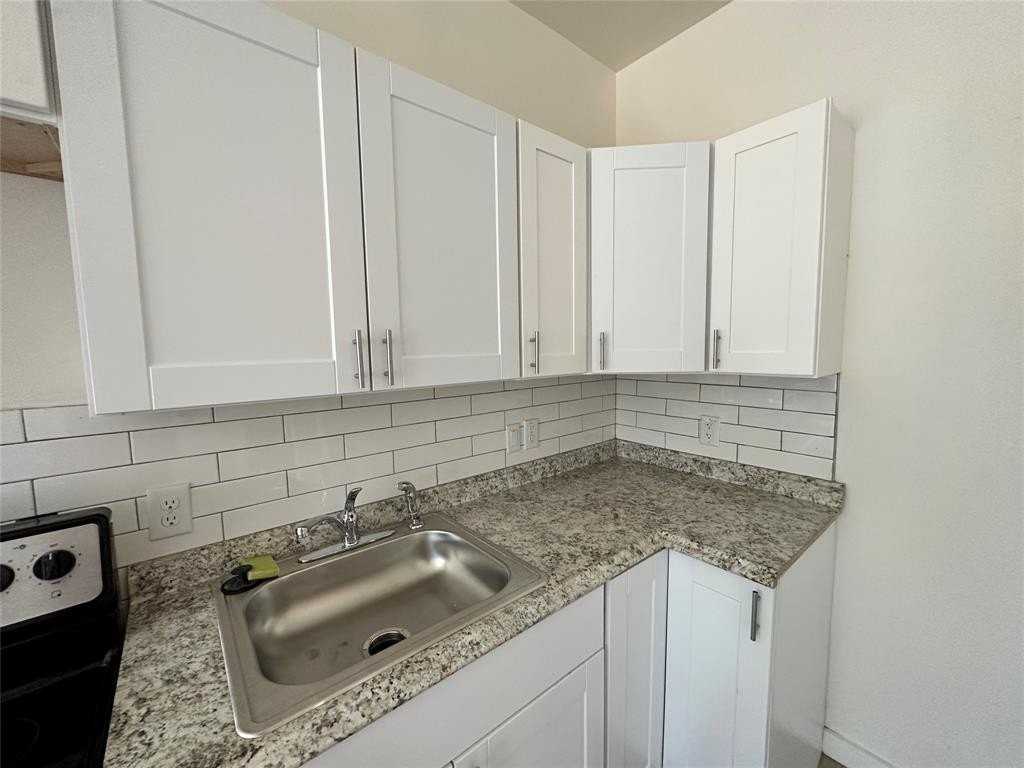 4934 Echo Ave - Photo 7 of 22