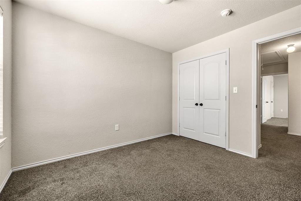 377 Orbit Dr - Photo 6 of 15