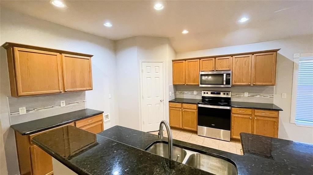 1002 Tabasco Trl - Photo 7 of 23