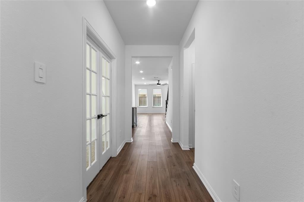 1227 Stockton Trl - Photo 2 of 27