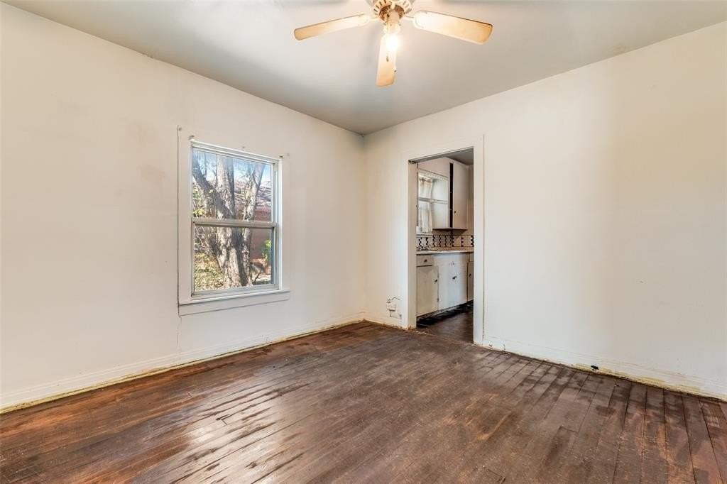 2723 Marder St - Photo 3 of 12