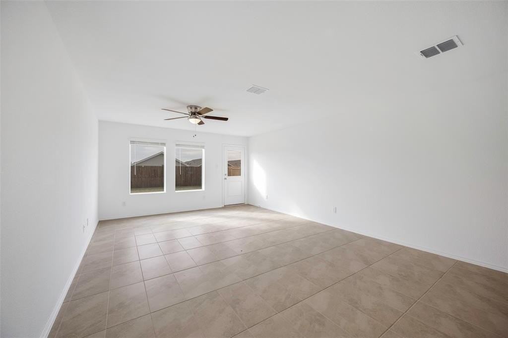 209 Boxberry Way - Photo 7 of 34