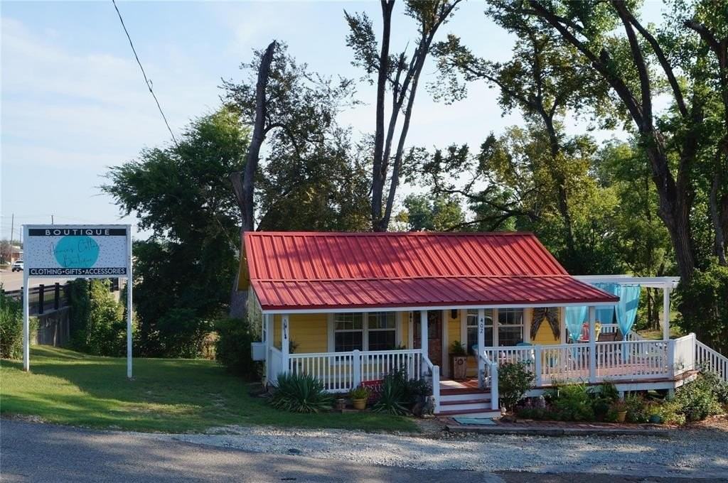 402 E College St - Photo 2 of 18