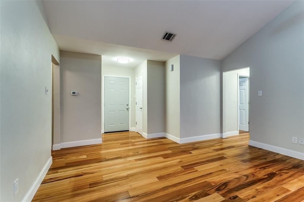 3019 Panhandle Dr - Photo 2 of 23