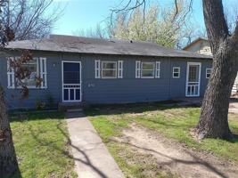 featured image of 632 E Sears St