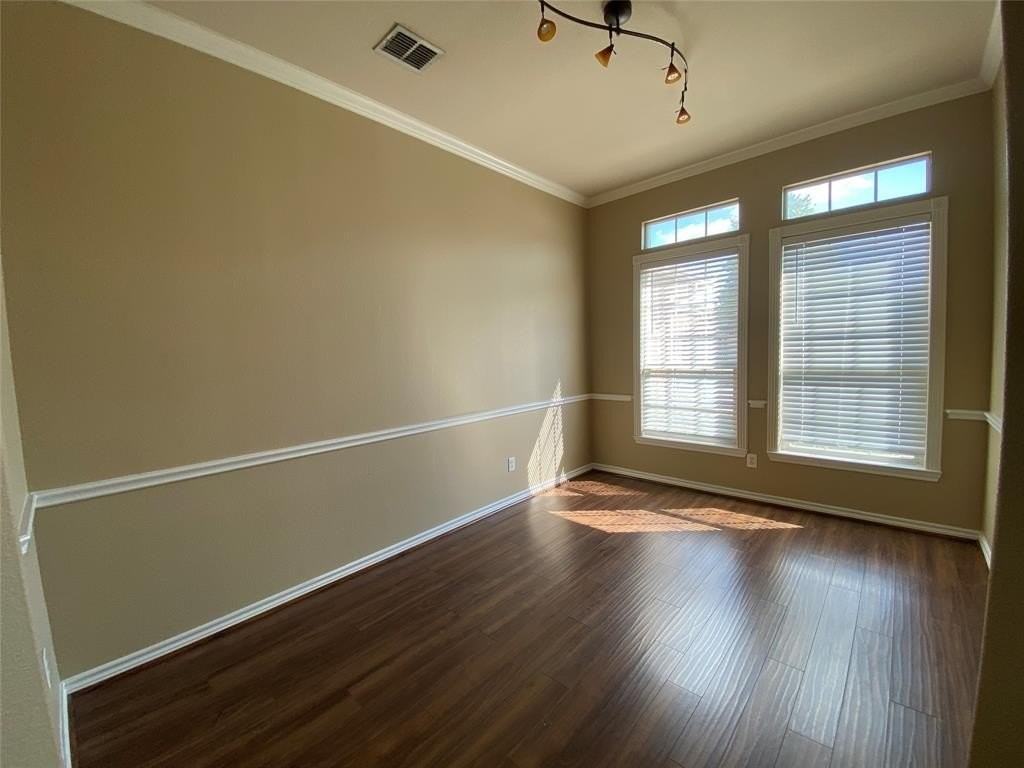 2745 Treasure Cove Dr - Photo 4 of 22