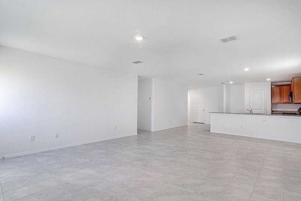 4052 Dublin Ridge Dr - Photo 2 of 17