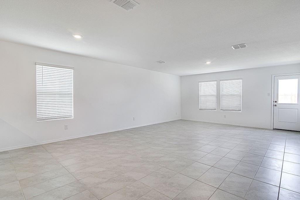 4052 Dublin Ridge Dr - Photo 3 of 17