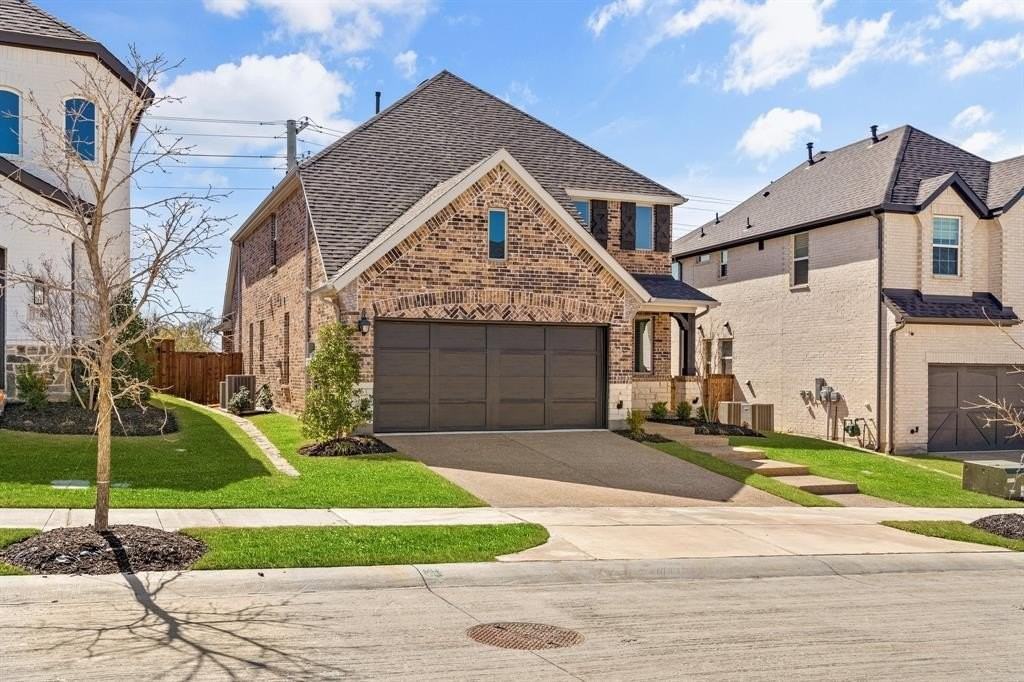 1764 Dartmoor Dr - Photo 2 of 24