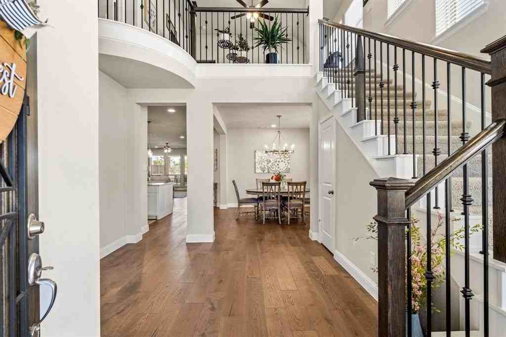 1764 Dartmoor Dr - Photo 4 of 24