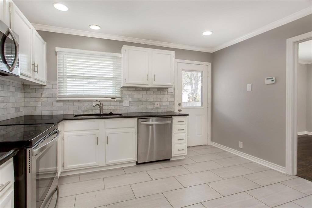 570 Bondstone Dr - Photo 7 of 25