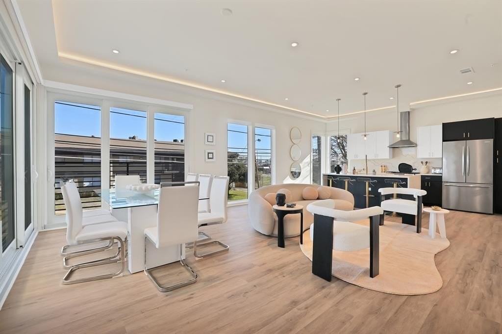 1731 N Fitzhugh Ave #1 - Photo 3 of 25