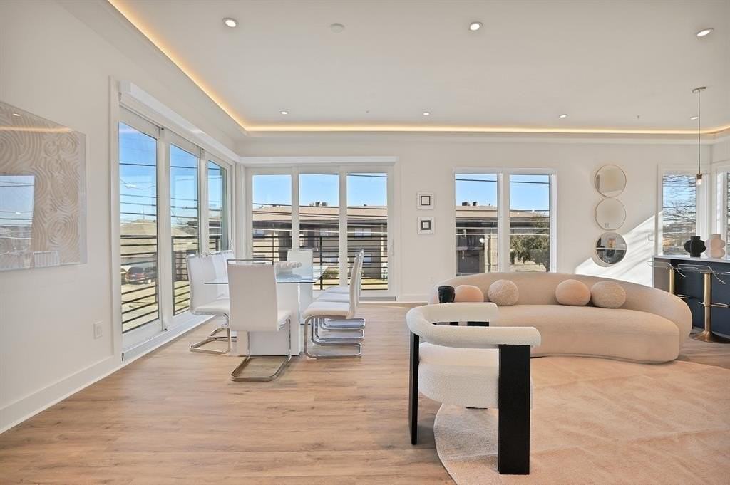 1731 N Fitzhugh Ave #1 - Photo 6 of 25