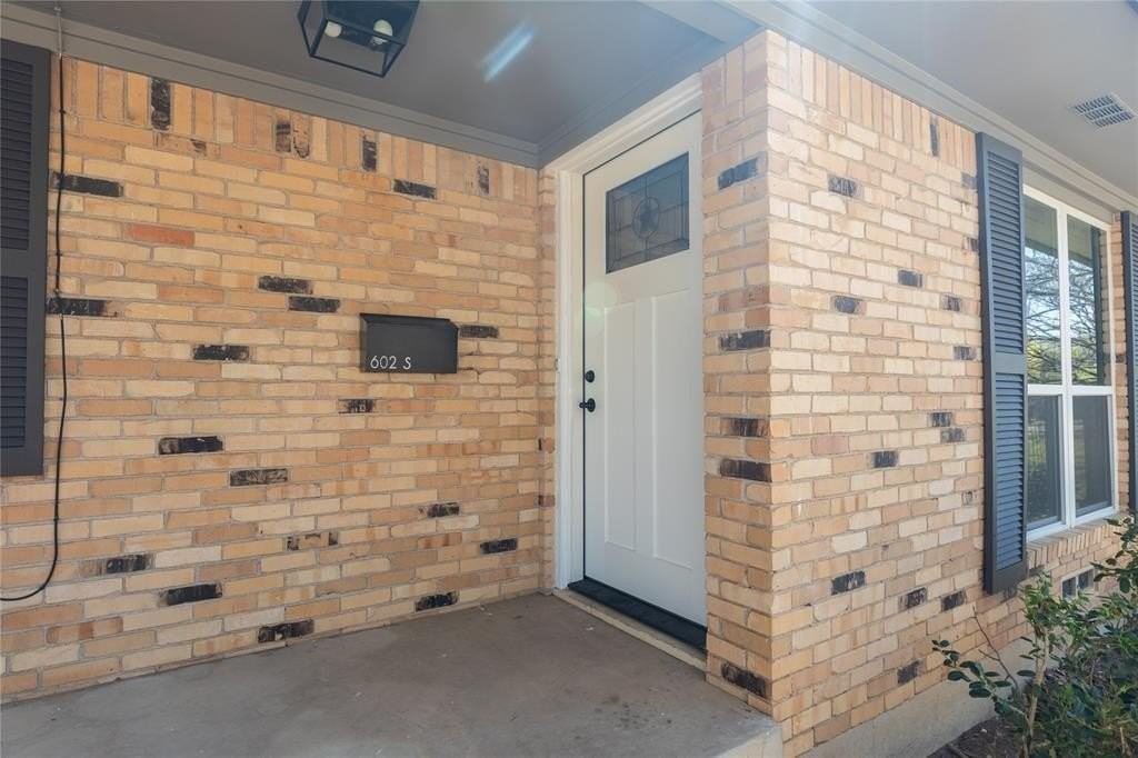 602 N Morris St #B - Photo 3 of 30