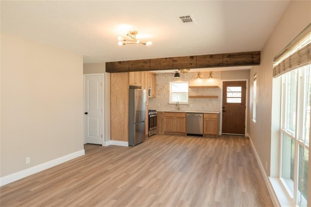 602 N Morris St #B - Photo 5 of 30