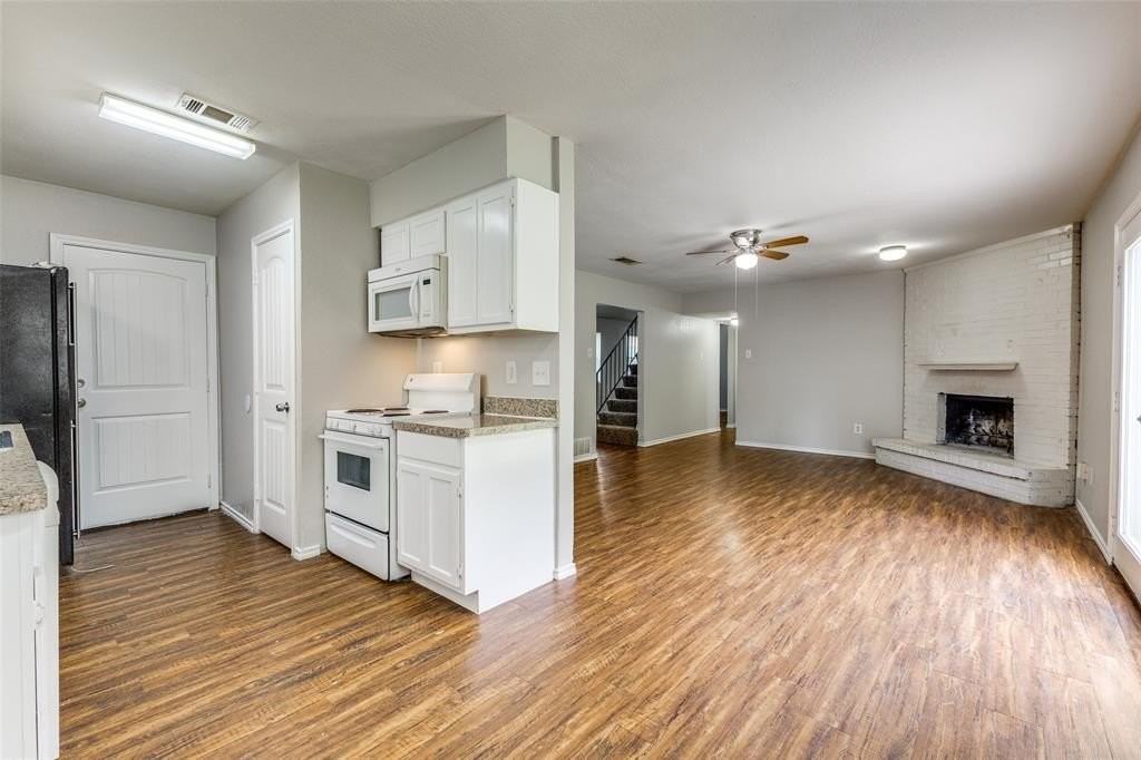 12129 Spring Branch Dr - Photo 3 of 11