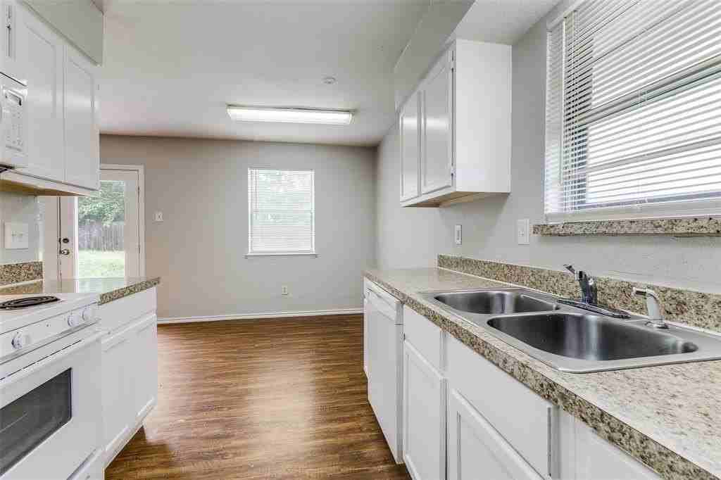 12129 Spring Branch Dr - Photo 4 of 11