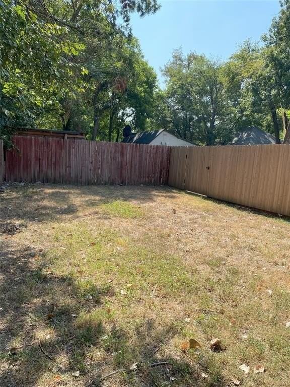 904 N Frances St #A - Photo 7 of 7