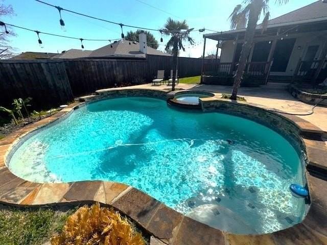 2501 Redfield Dr - Photo 3 of 19