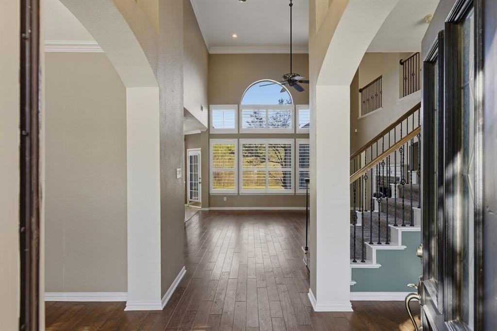 4517 Creekside Dr - Photo 5 of 34