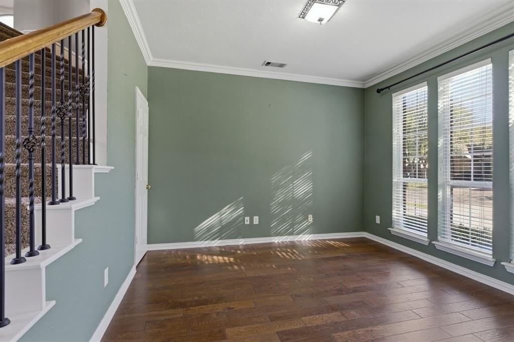 4517 Creekside Dr - Photo 6 of 34