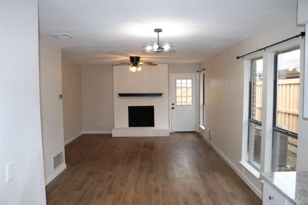 726 Cory St - Photo 3 of 10