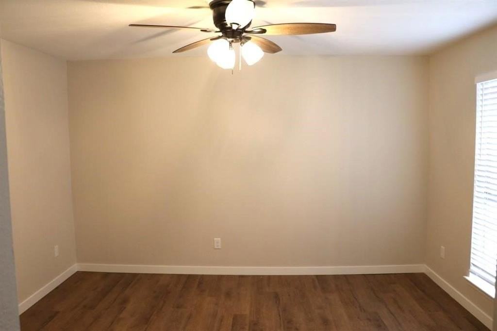 726 Cory St - Photo 4 of 10