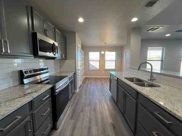 2826 Melissa Ln - Photo 6 of 24