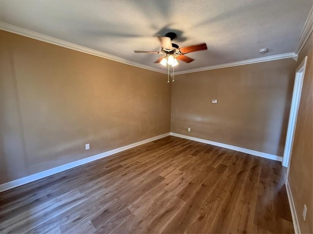 2133 Edwin St - Photo 2 of 15