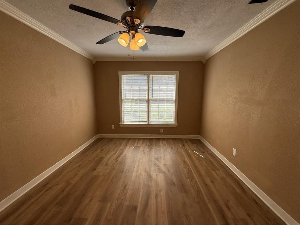 2133 Edwin St - Photo 7 of 15