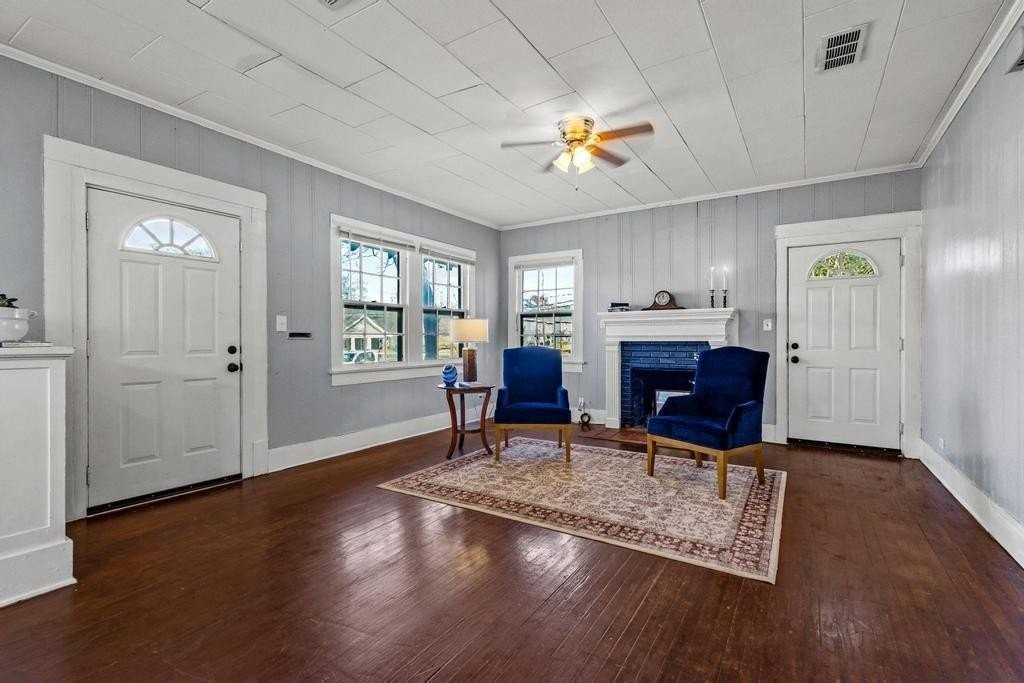 1310 W Morton St - Photo 6 of 39