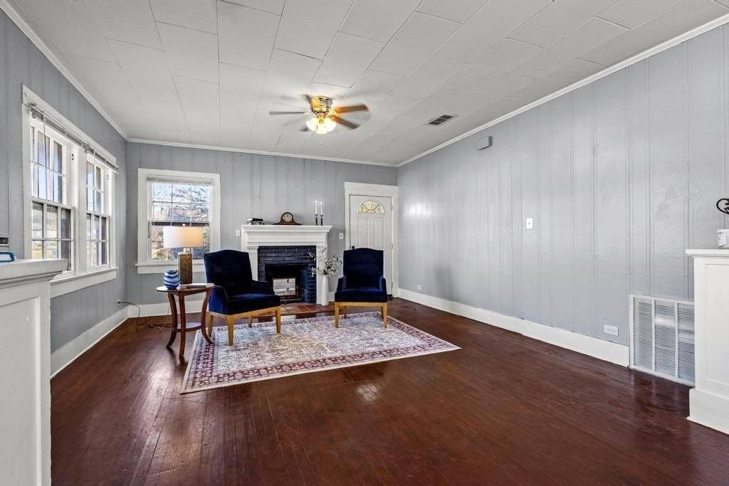 1310 W Morton St - Photo 7 of 39