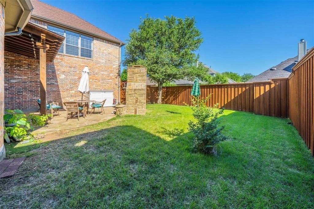 1364 Aubrey Ln - Photo 4 of 35