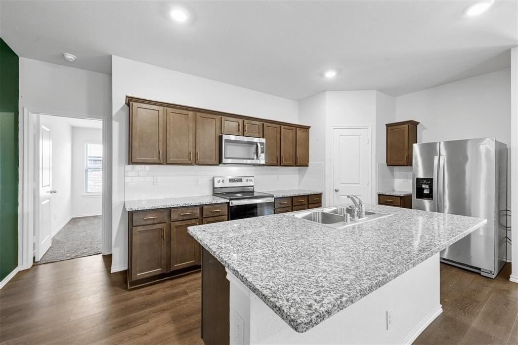 508 Windrow Dr - Photo 6 of 16