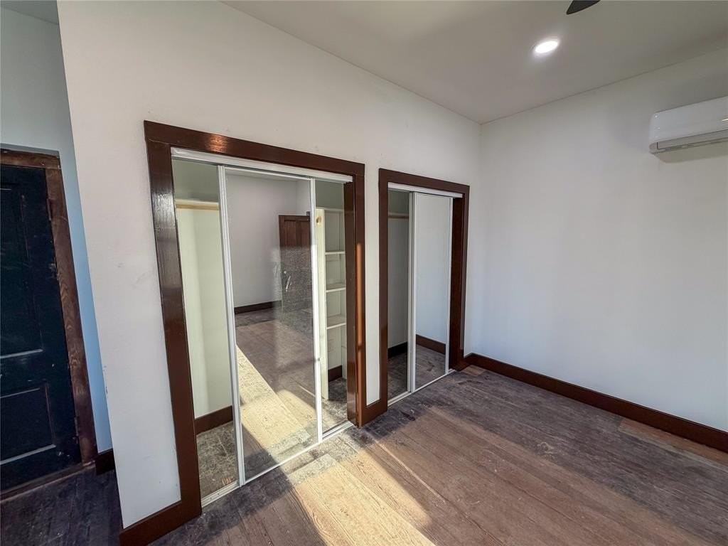 107 E Stone St #B - Photo 3 of 19