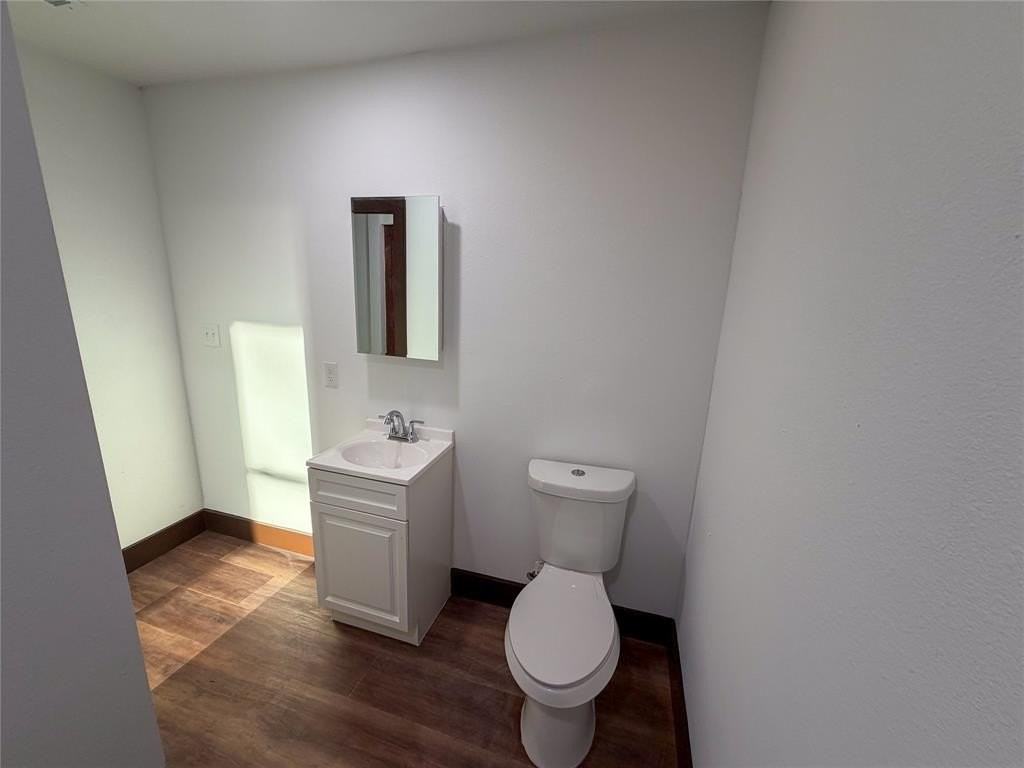 107 E Stone St #B - Photo 4 of 19